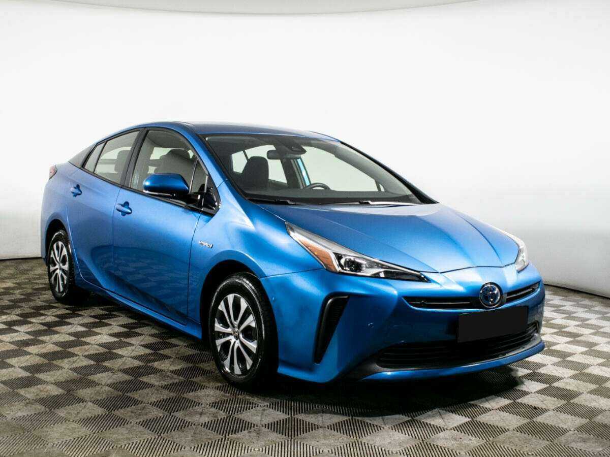 Купить Toyota Prius с пробегом. Фото: #2