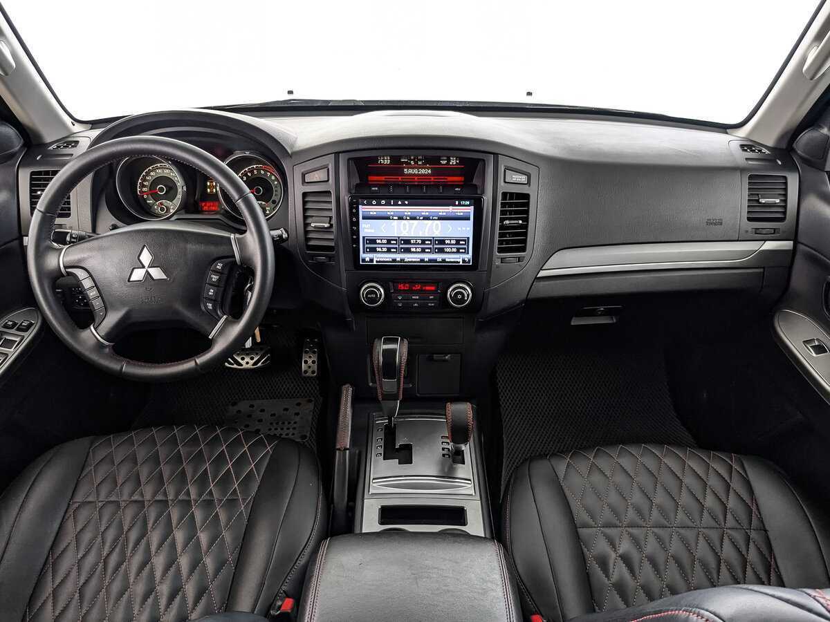Купить Mitsubishi Pajero с пробегом. Фото: #9