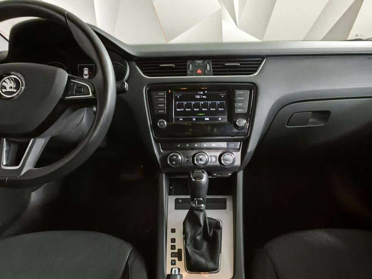 Купить Skoda Octavia с пробегом. Фото: #10