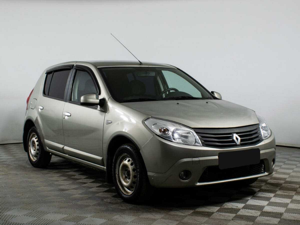 Купить Renault Sandero с пробегом. Фото: #2