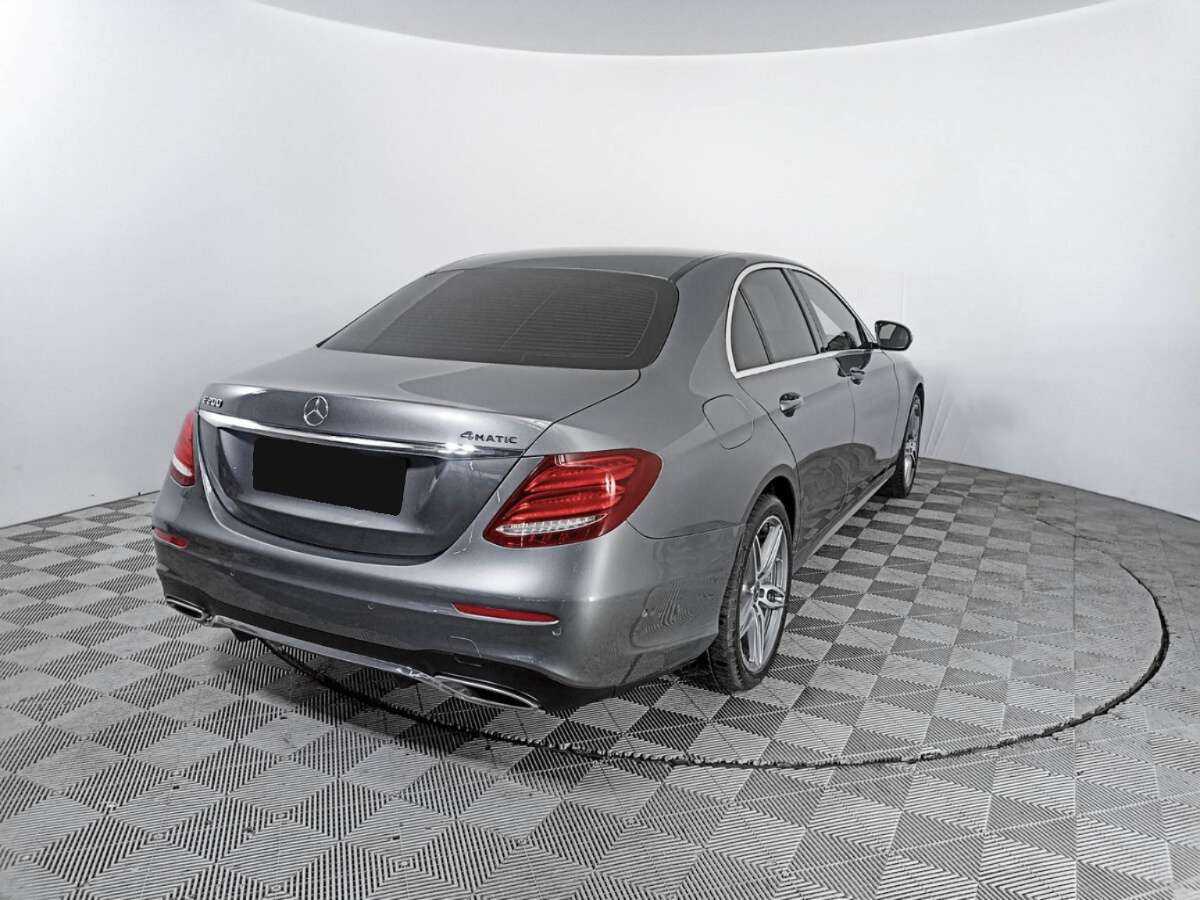 Купить Mercedes-Benz E-Класс с пробегом. Фото: #4