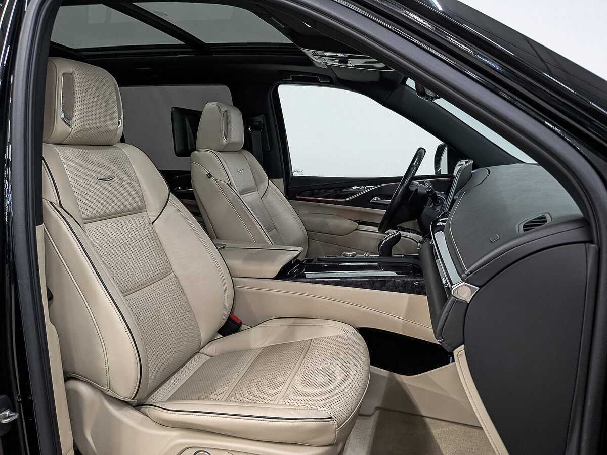 Купить Cadillac Escalade с пробегом. Фото: #21