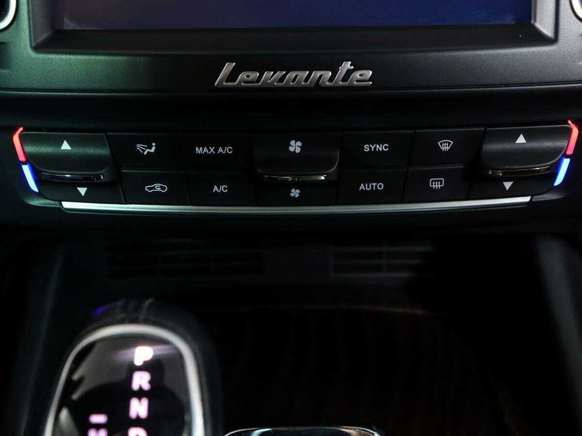 Купить Maserati Levante с пробегом. Фото: #21