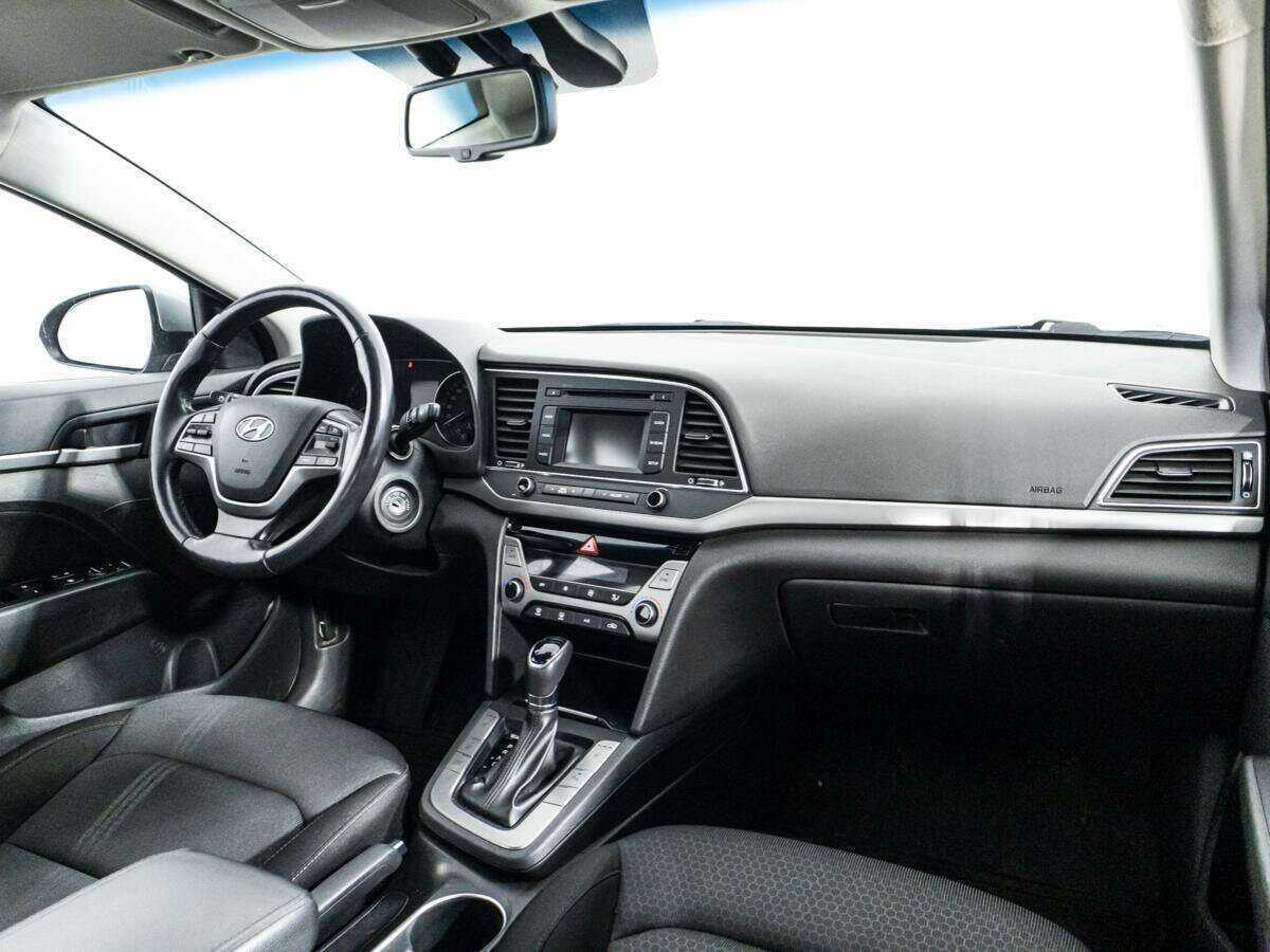Купить Hyundai Elantra с пробегом. Фото: #8