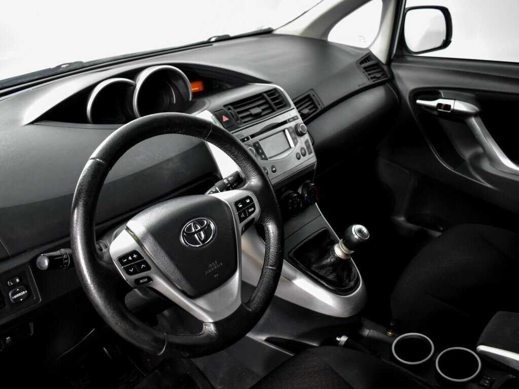 Купить Toyota Verso с пробегом. Фото: #8