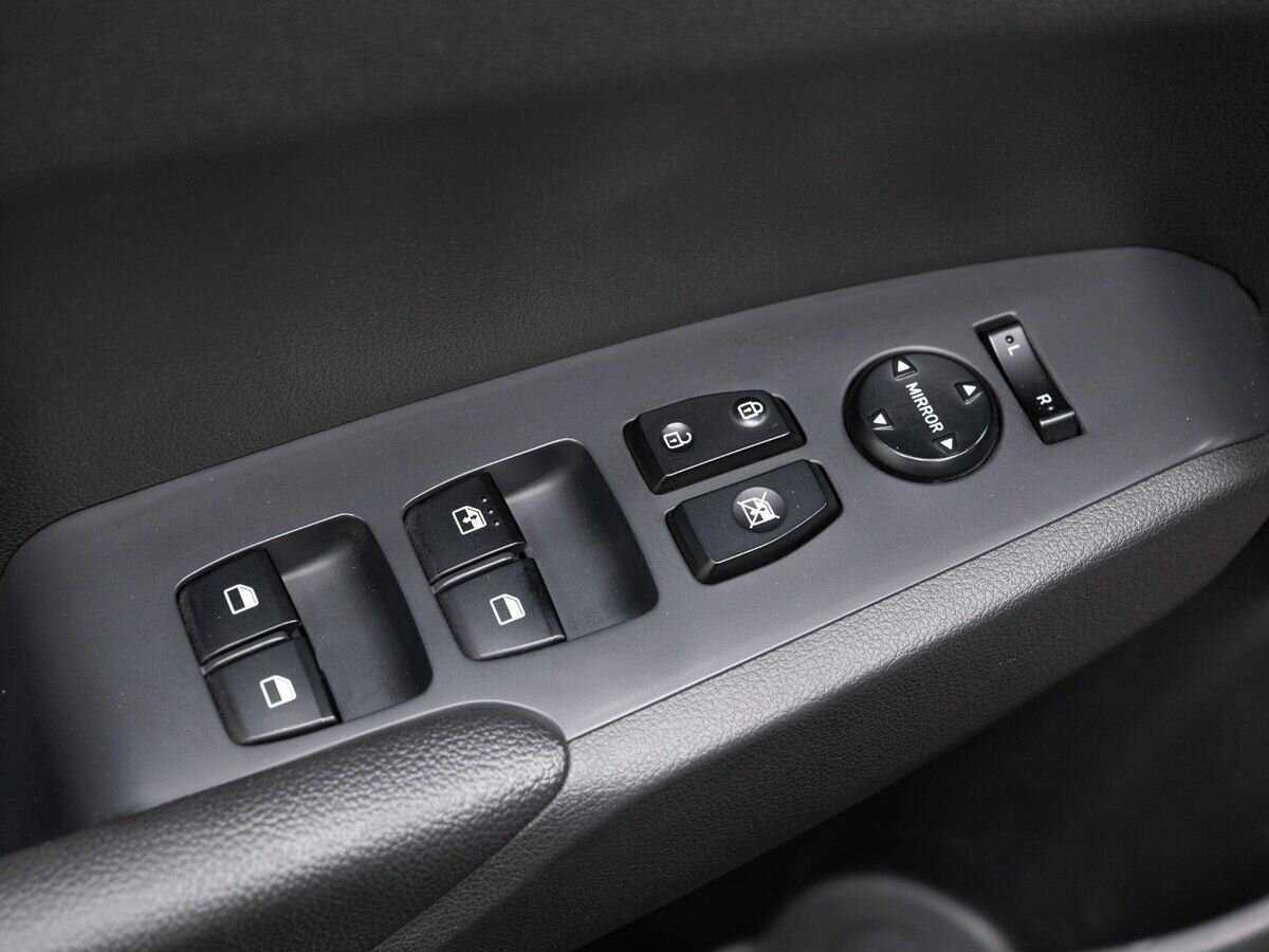 Купить Hyundai Solaris с пробегом. Фото: #18