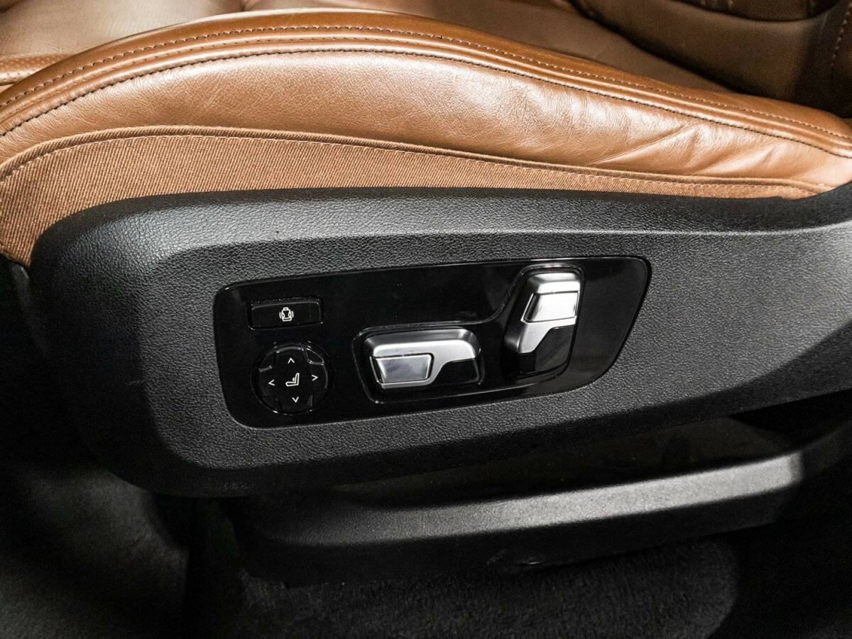 Купить BMW X7 с пробегом. Фото: #18