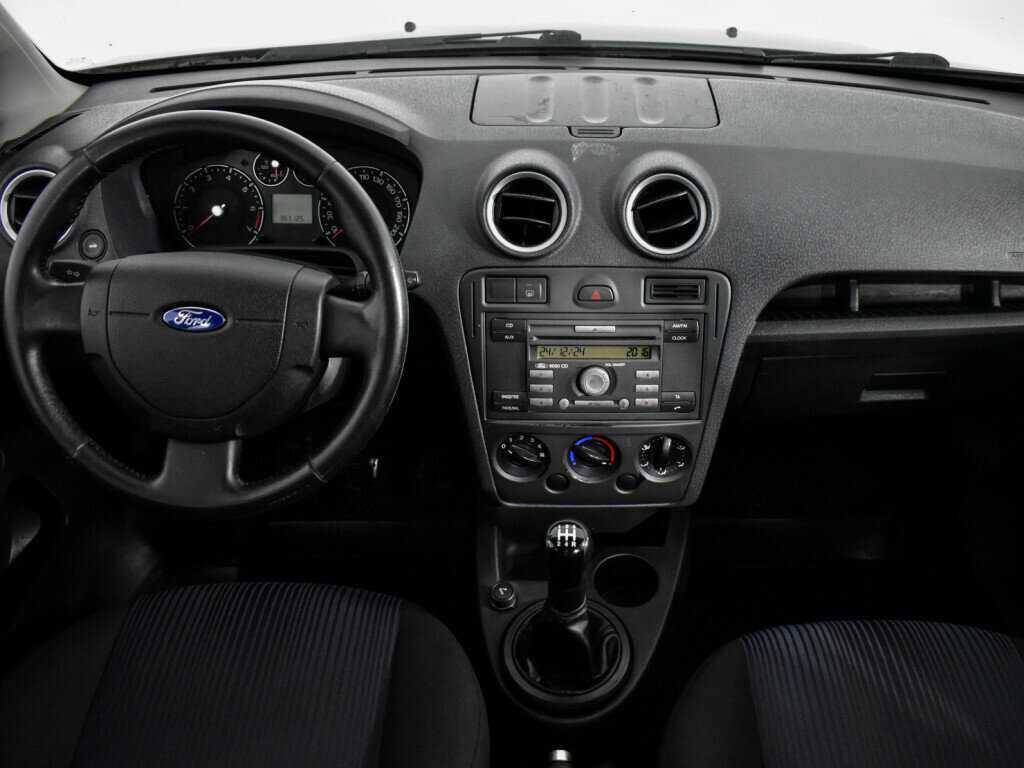 Купить Ford Fusion с пробегом. Фото: #13