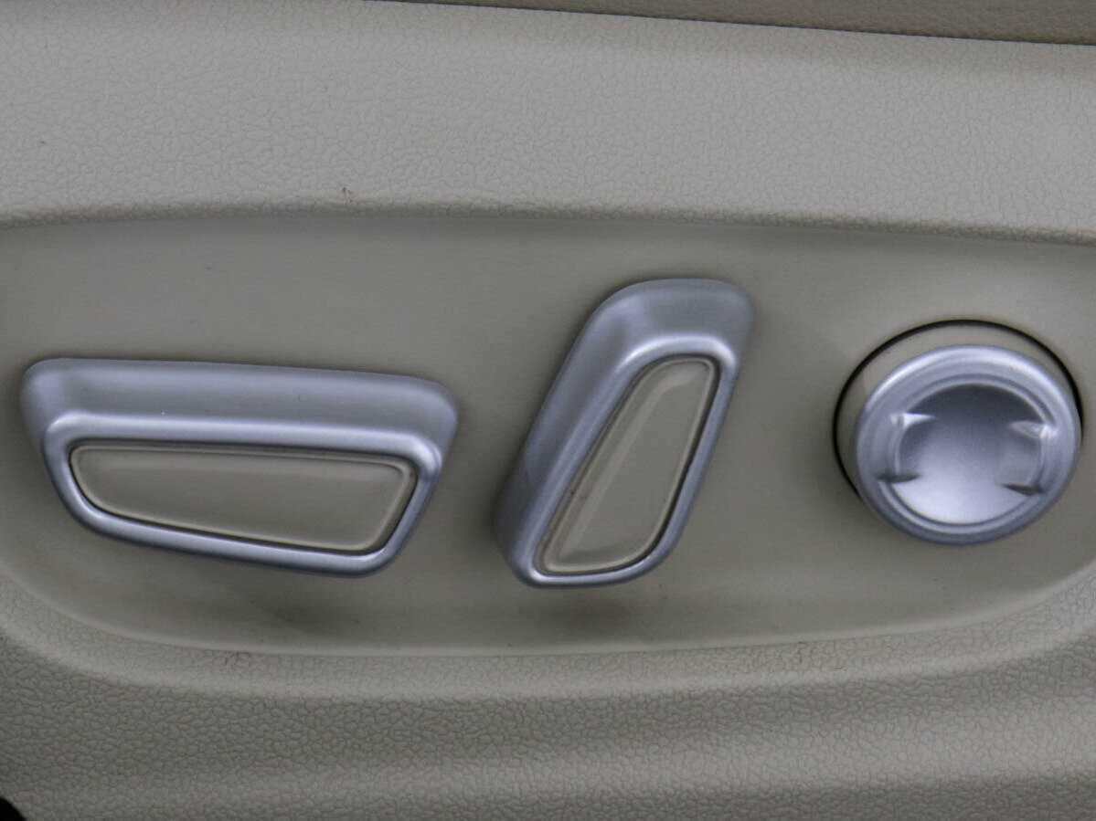 Купить Toyota Camry с пробегом. Фото: #14
