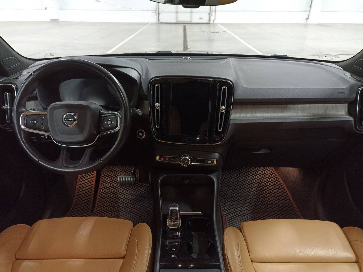 Купить Volvo XC40 с пробегом. Фото: #13