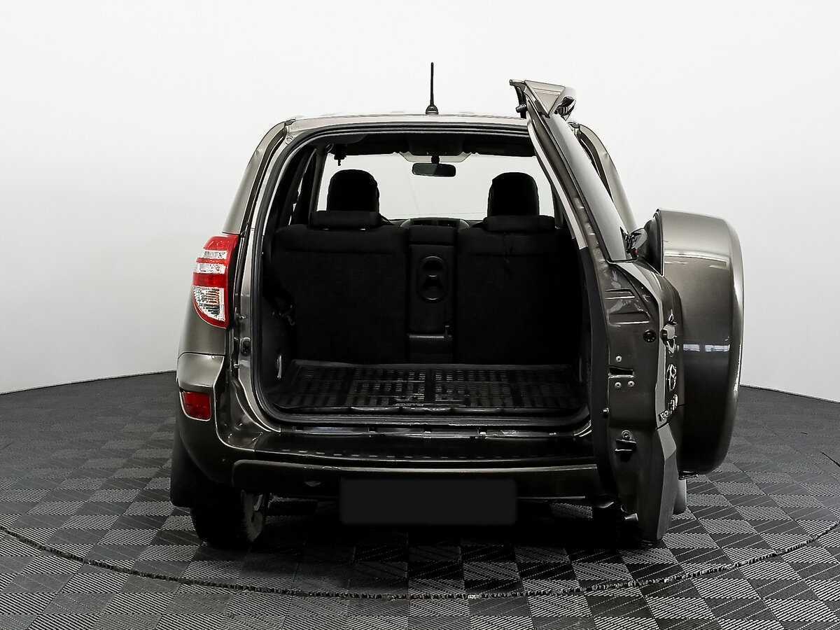 Купить Toyota RAV4 с пробегом. Фото: #7
