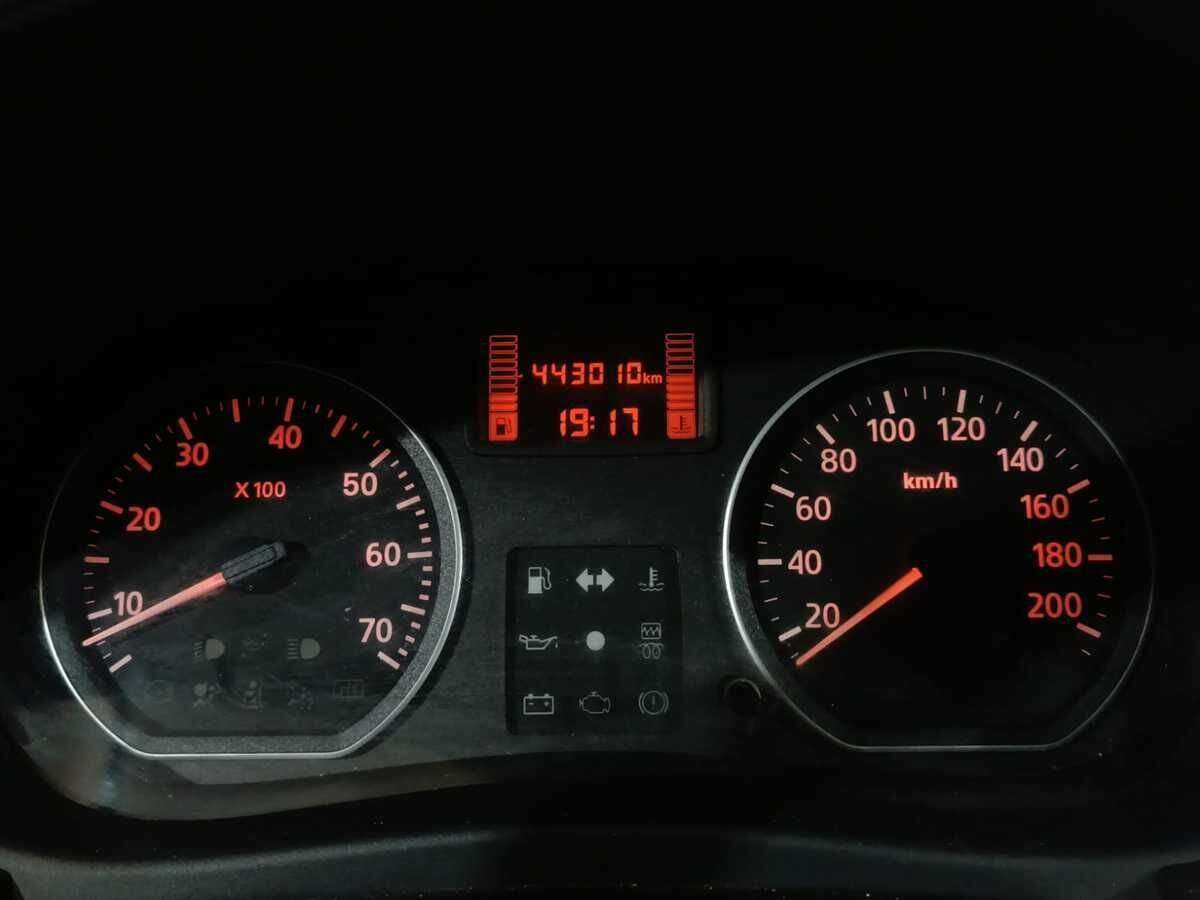 Купить Renault Logan с пробегом. Фото: #11