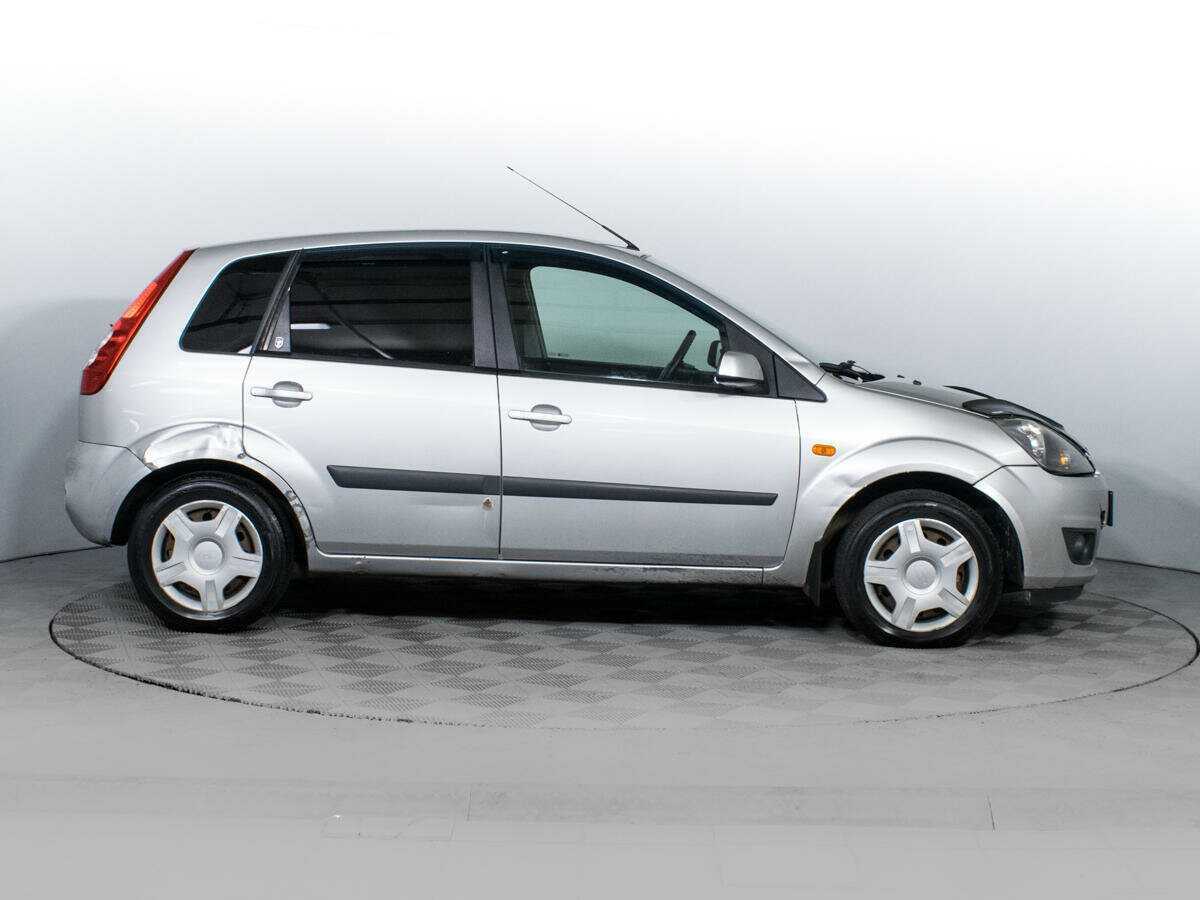 Купить Ford Fiesta с пробегом. Фото: #3