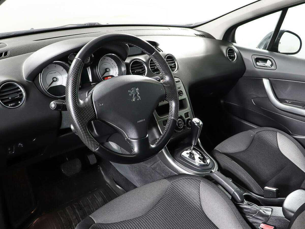Купить Peugeot 308 с пробегом. Фото: #11