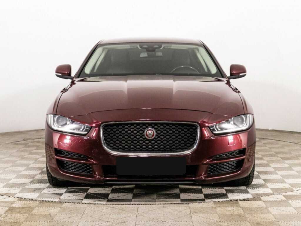 Купить Jaguar XE с пробегом. Фото: #1
