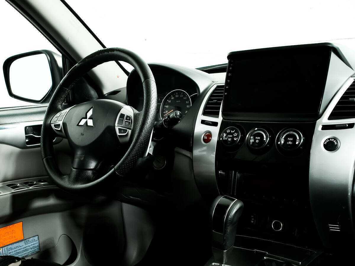 Купить Mitsubishi Pajero Sport с пробегом. Фото: #8