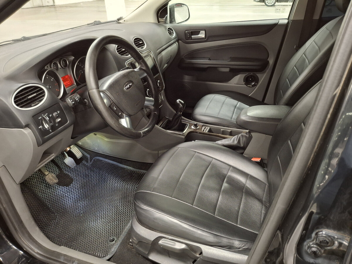 Купить Ford Focus с пробегом. Фото: #15