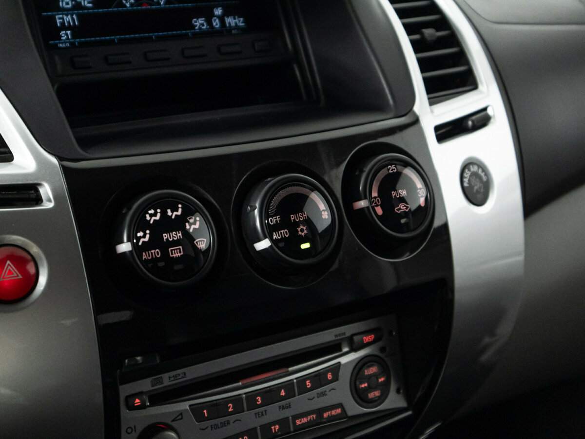 Купить Mitsubishi Pajero Sport с пробегом. Фото: #17