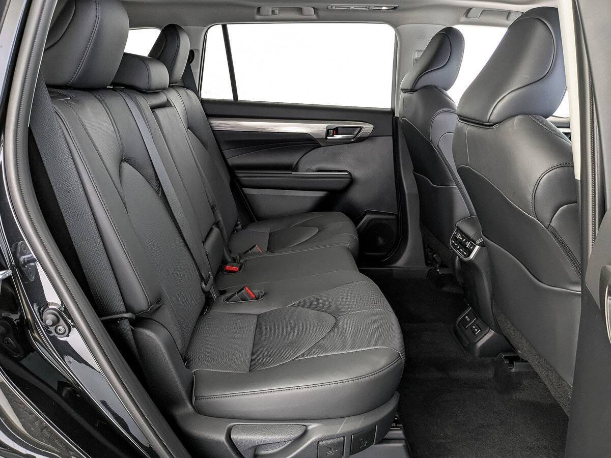 Купить Toyota Highlander с пробегом. Фото: #11