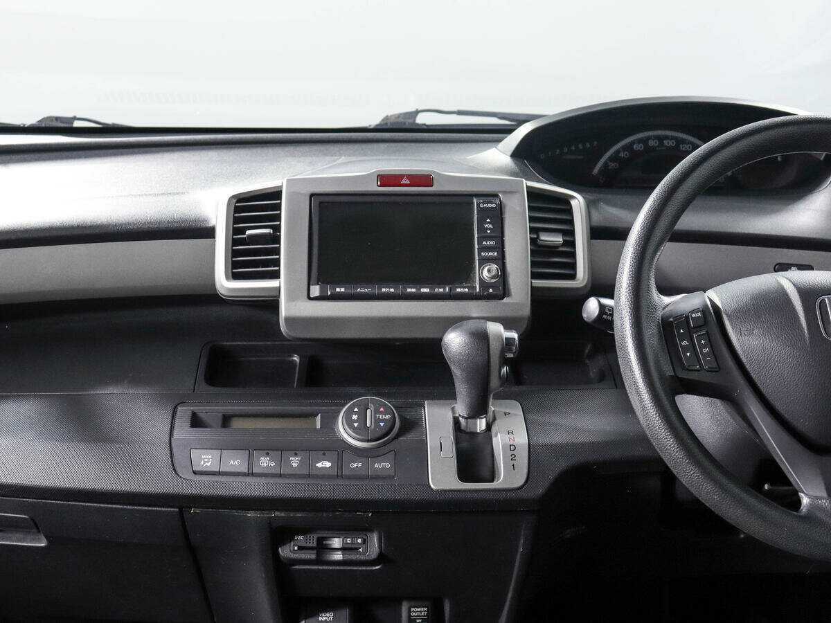 Купить Honda Freed с пробегом. Фото: #12