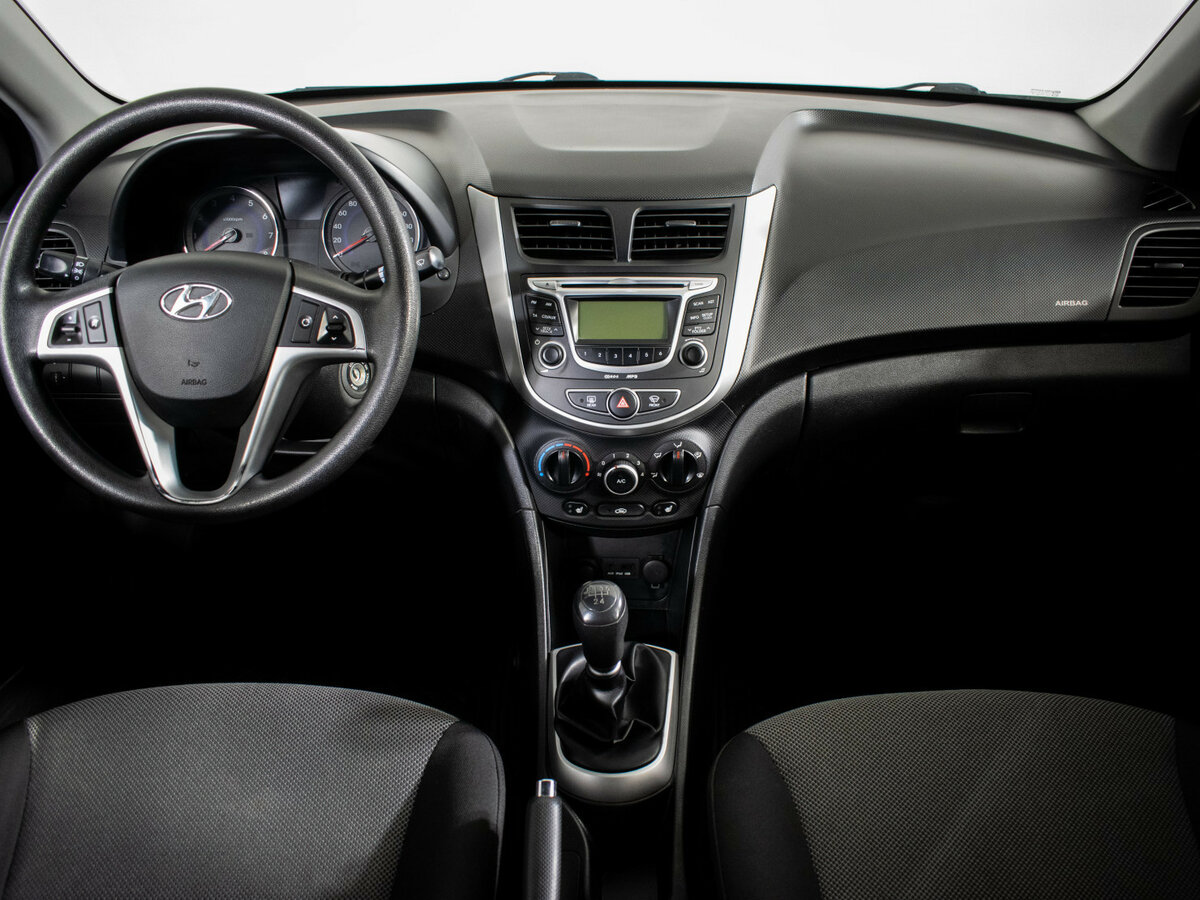 Купить Hyundai Solaris с пробегом. Фото: #10