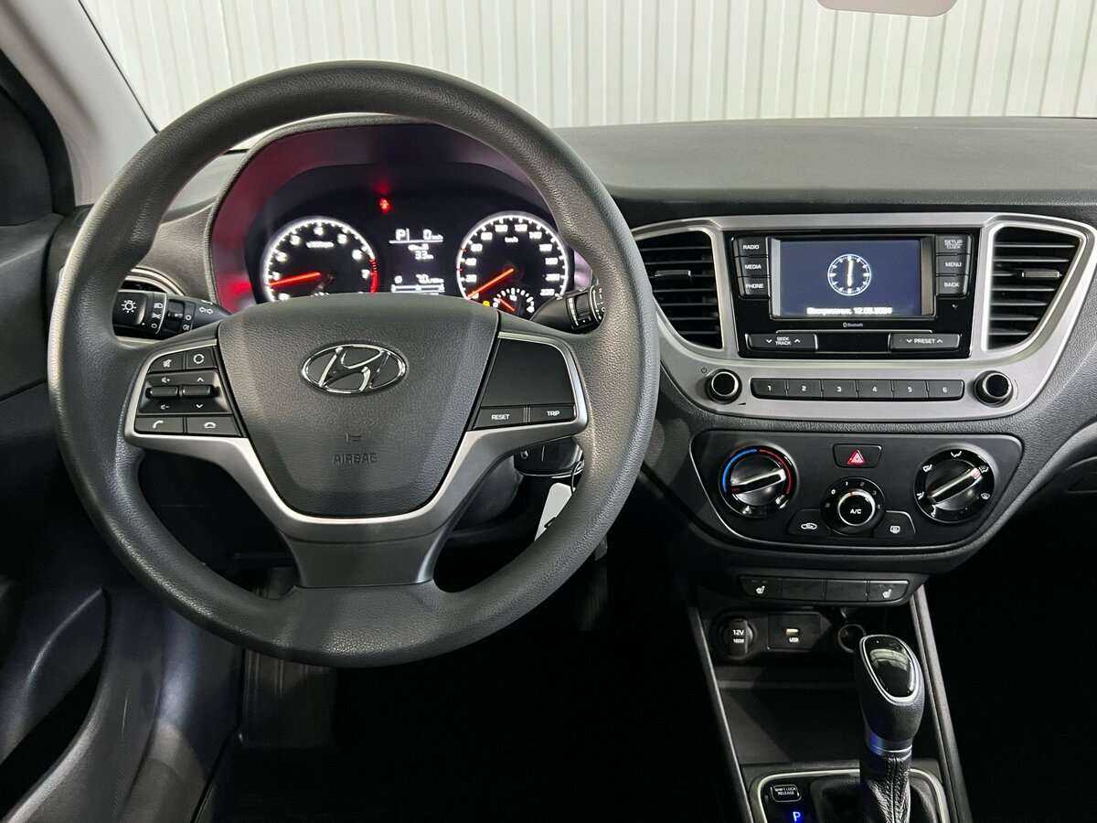 Купить Hyundai Solaris с пробегом. Фото: #10