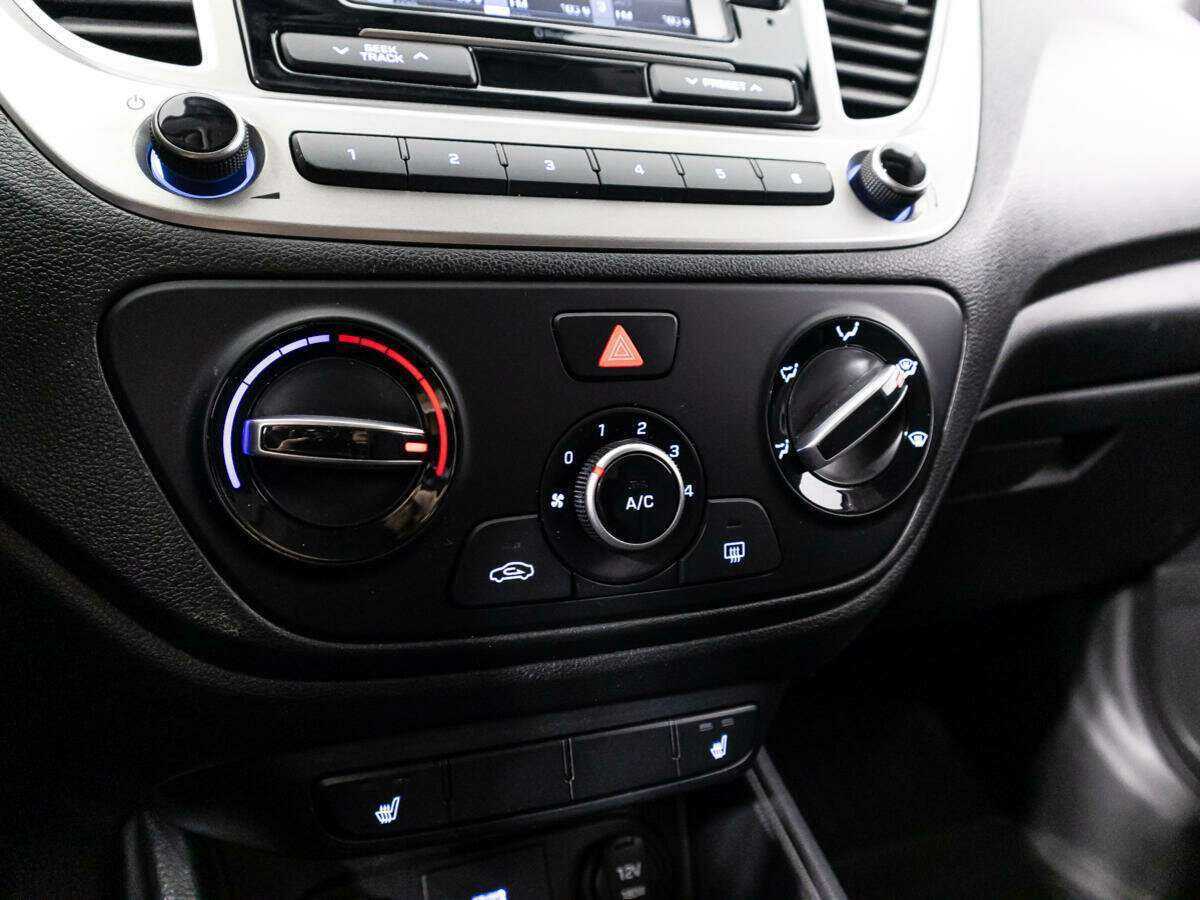 Купить Hyundai Solaris с пробегом. Фото: #14