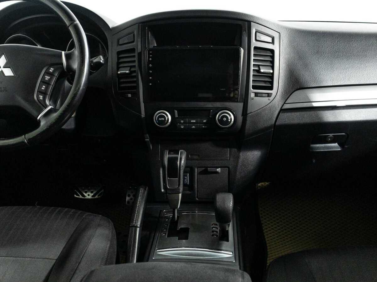 Купить Mitsubishi Pajero с пробегом. Фото: #13