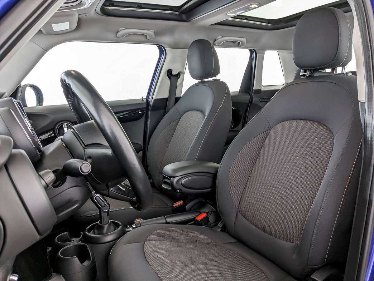 Купить Mini Hatch с пробегом. Фото: #13