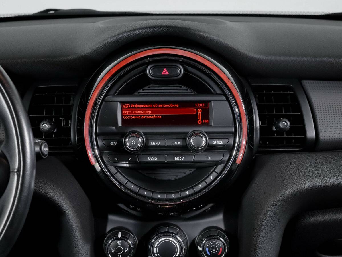 Купить Mini Hatch с пробегом. Фото: #10