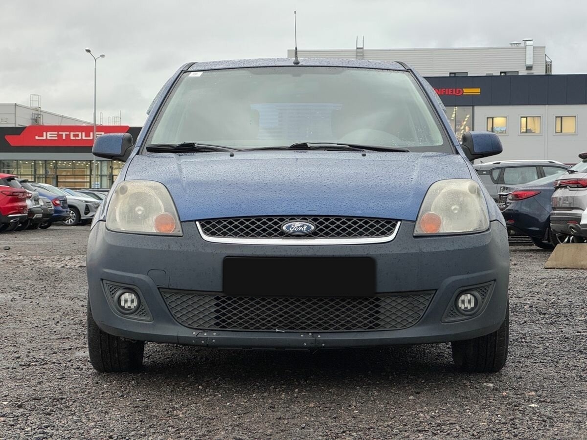 Купить Ford Fiesta с пробегом. Фото: #1