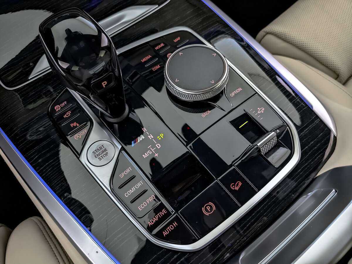 Купить BMW X7 с пробегом. Фото: #18