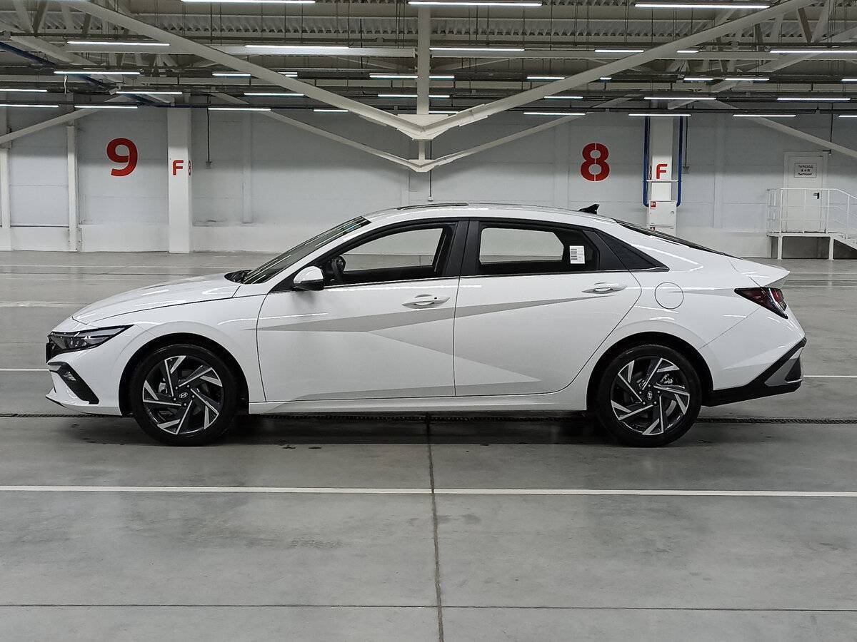 Купить Hyundai Elantra с пробегом. Фото: #7
