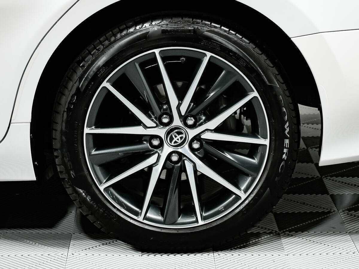 Купить Toyota Camry с пробегом. Фото: #13