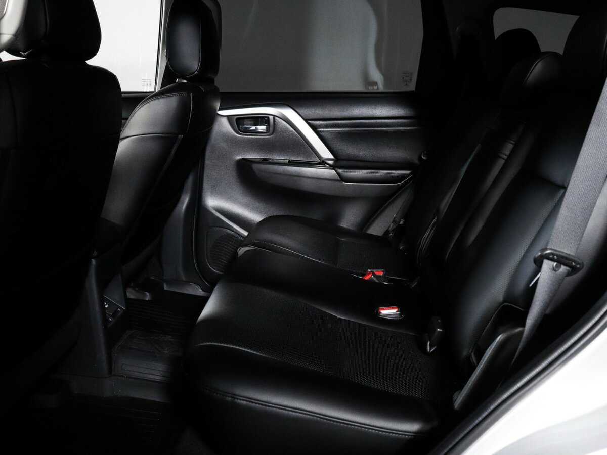 Купить Mitsubishi Pajero Sport с пробегом. Фото: #6