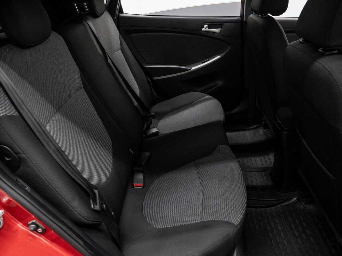 Купить Hyundai Solaris с пробегом. Фото: #9