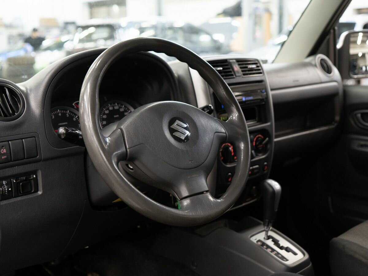 Купить Suzuki Jimny с пробегом. Фото: #4