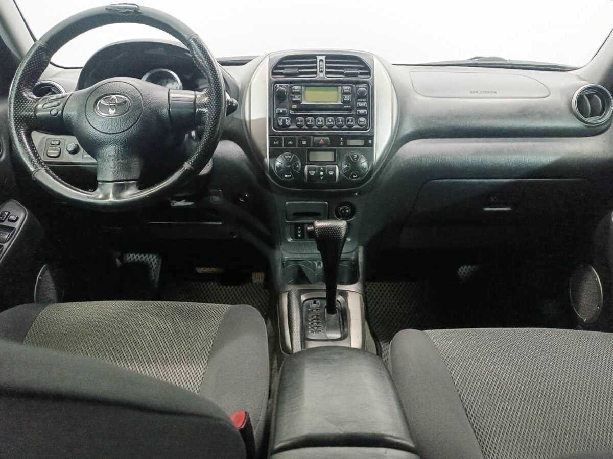 Купить Toyota RAV4 с пробегом. Фото: #9