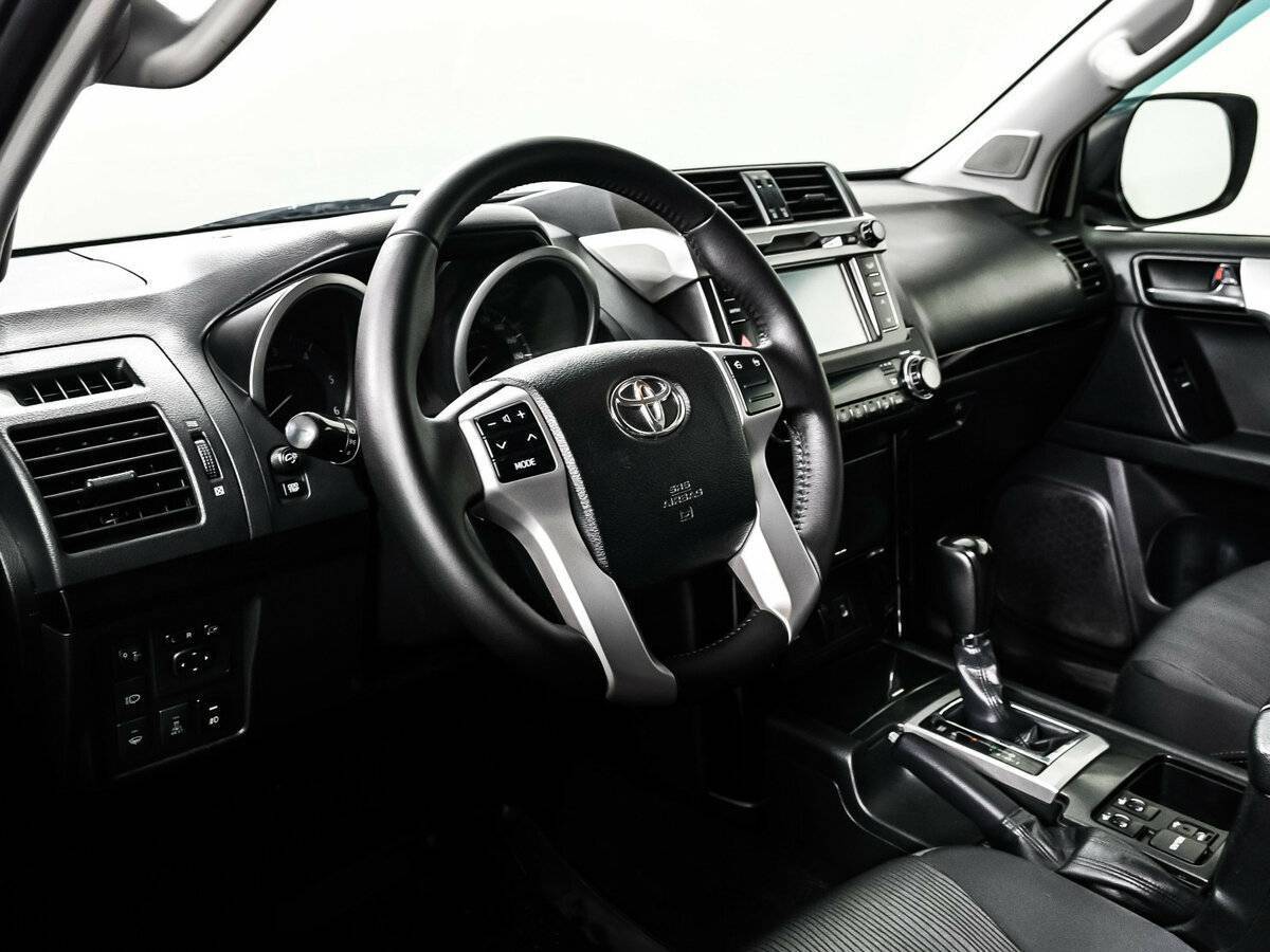 Купить Toyota Land Cruiser Prado с пробегом. Фото: #11