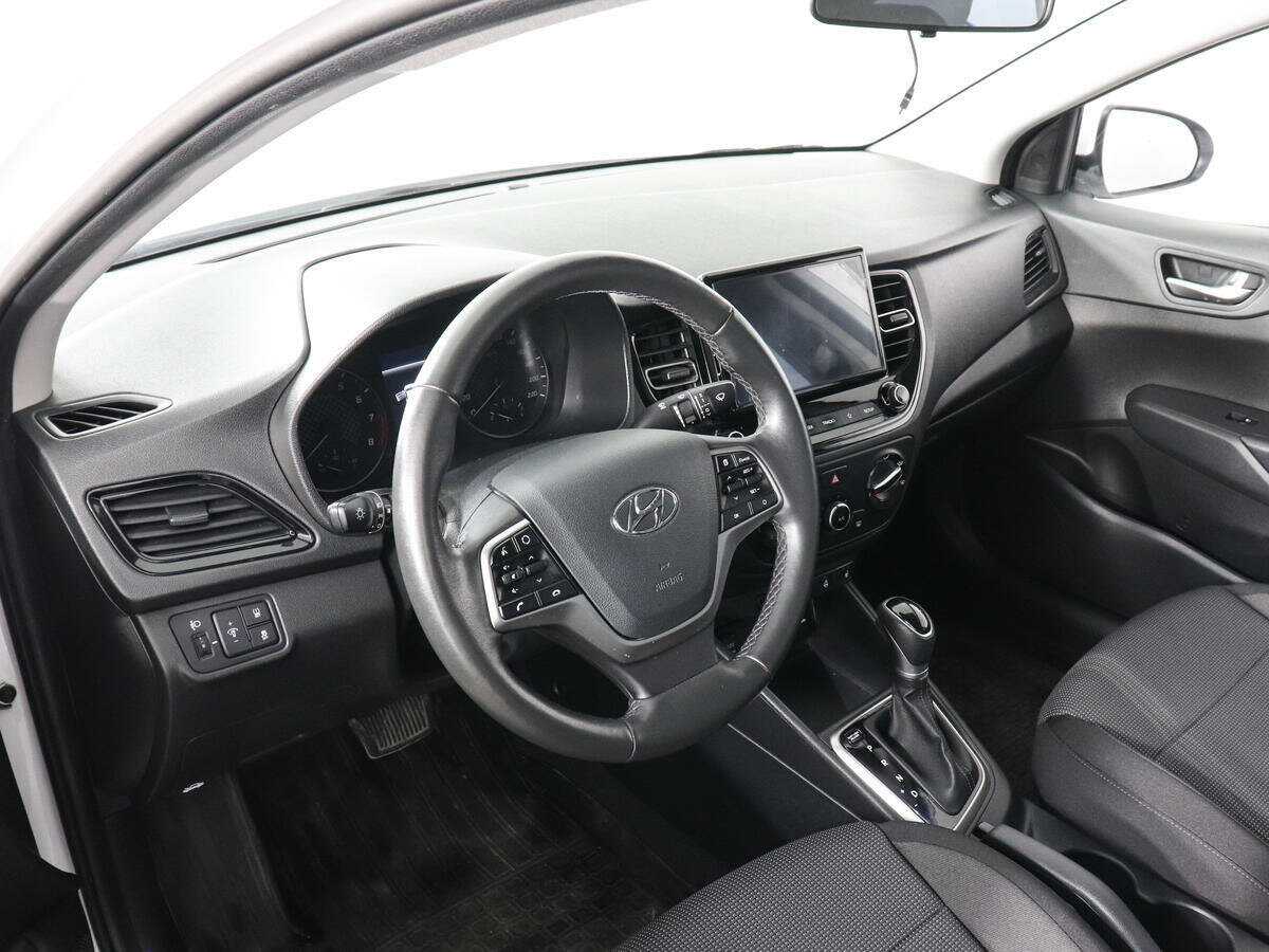 Купить Hyundai Solaris с пробегом. Фото: #8