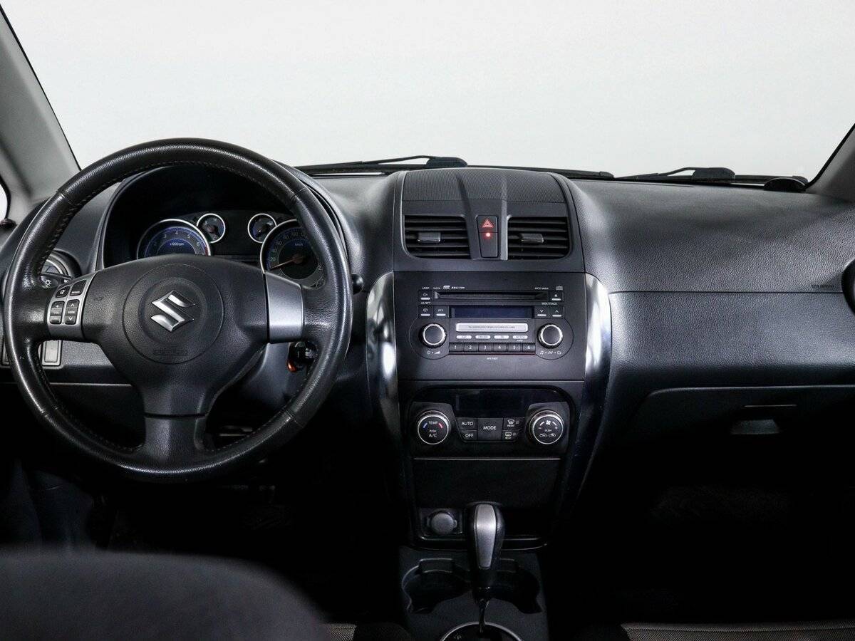 Купить Suzuki SX4 с пробегом. Фото: #11