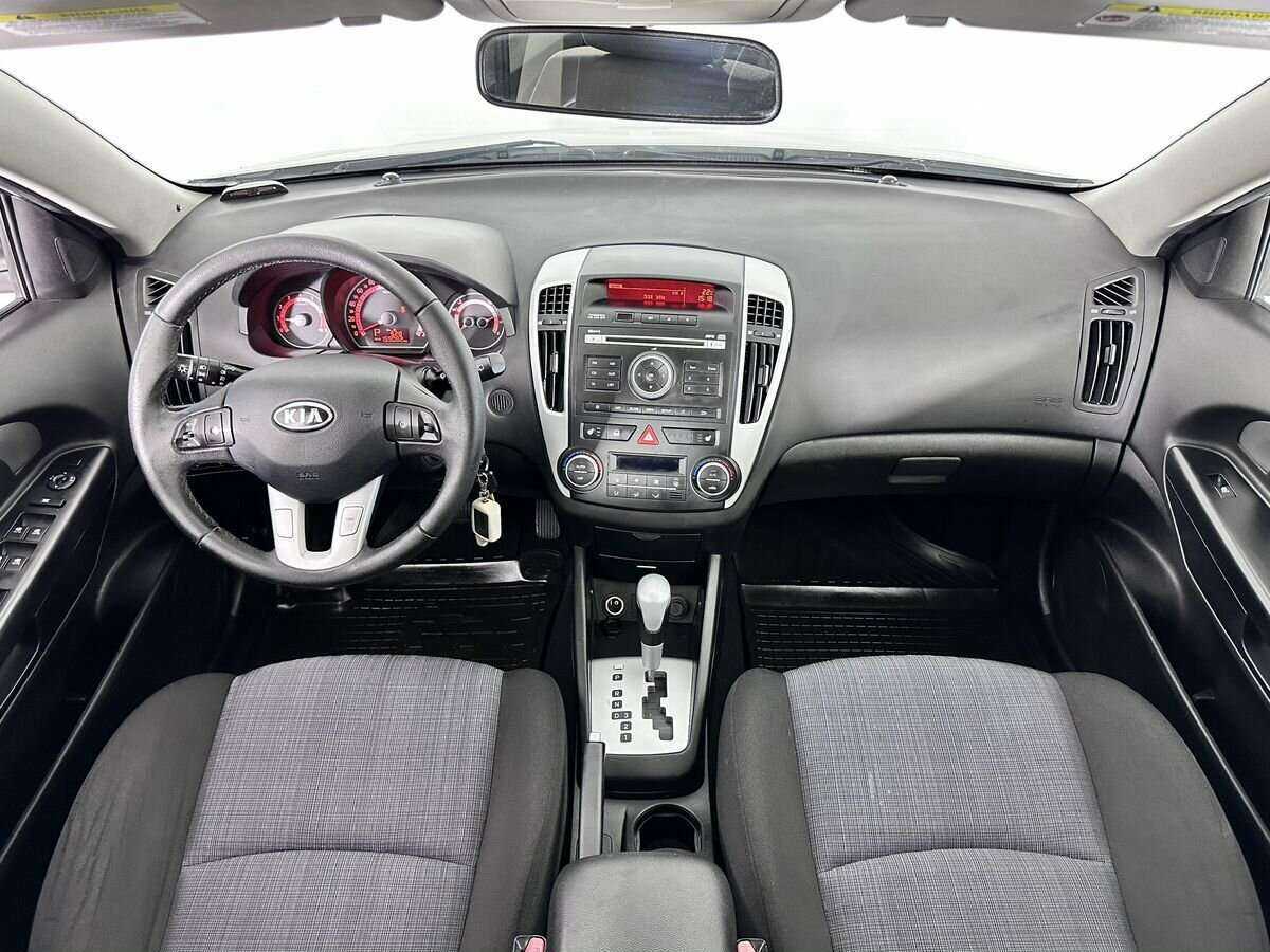 Купить Kia Ceed с пробегом. Фото: #8