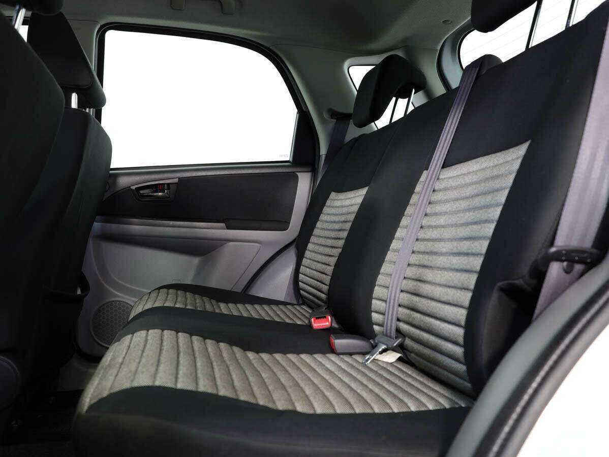 Купить Suzuki SX4 с пробегом. Фото: #9