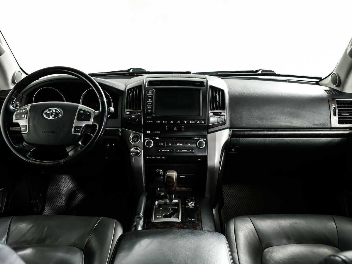 Купить Toyota Land Cruiser с пробегом. Фото: #10
