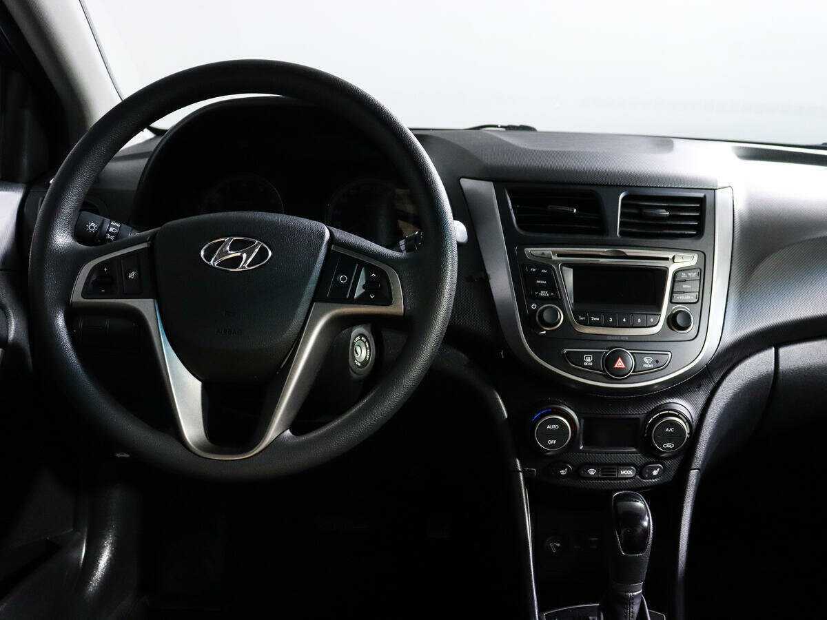 Купить Hyundai Solaris с пробегом. Фото: #9