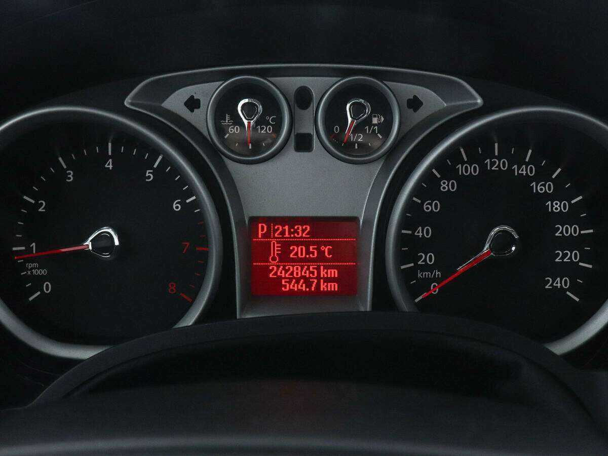 Купить Ford Focus с пробегом. Фото: #9