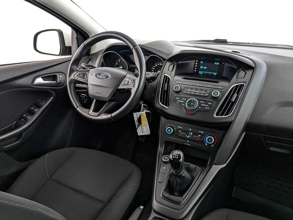 Купить Ford Focus с пробегом. Фото: #21