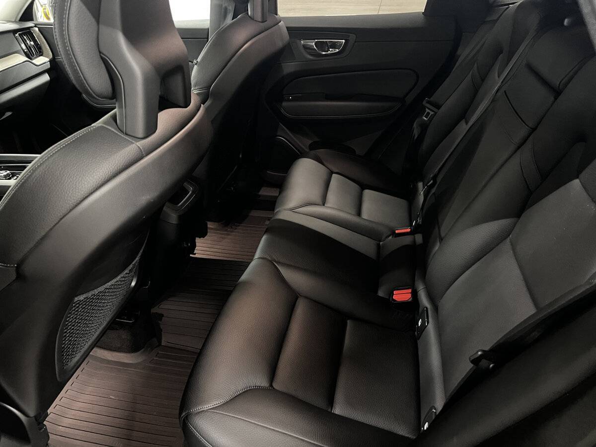 Купить Volvo XC60 с пробегом. Фото: #11