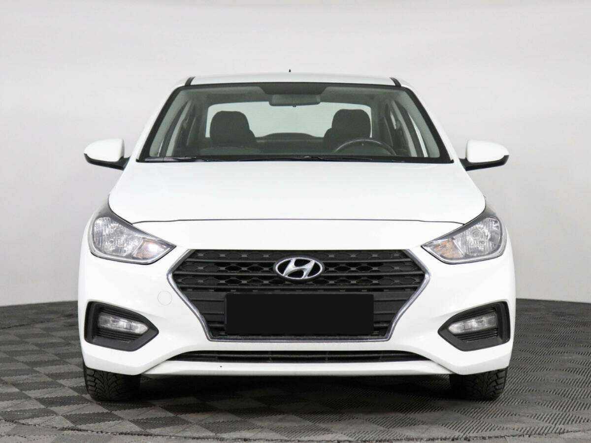 Купить Hyundai Solaris с пробегом. Фото: #1