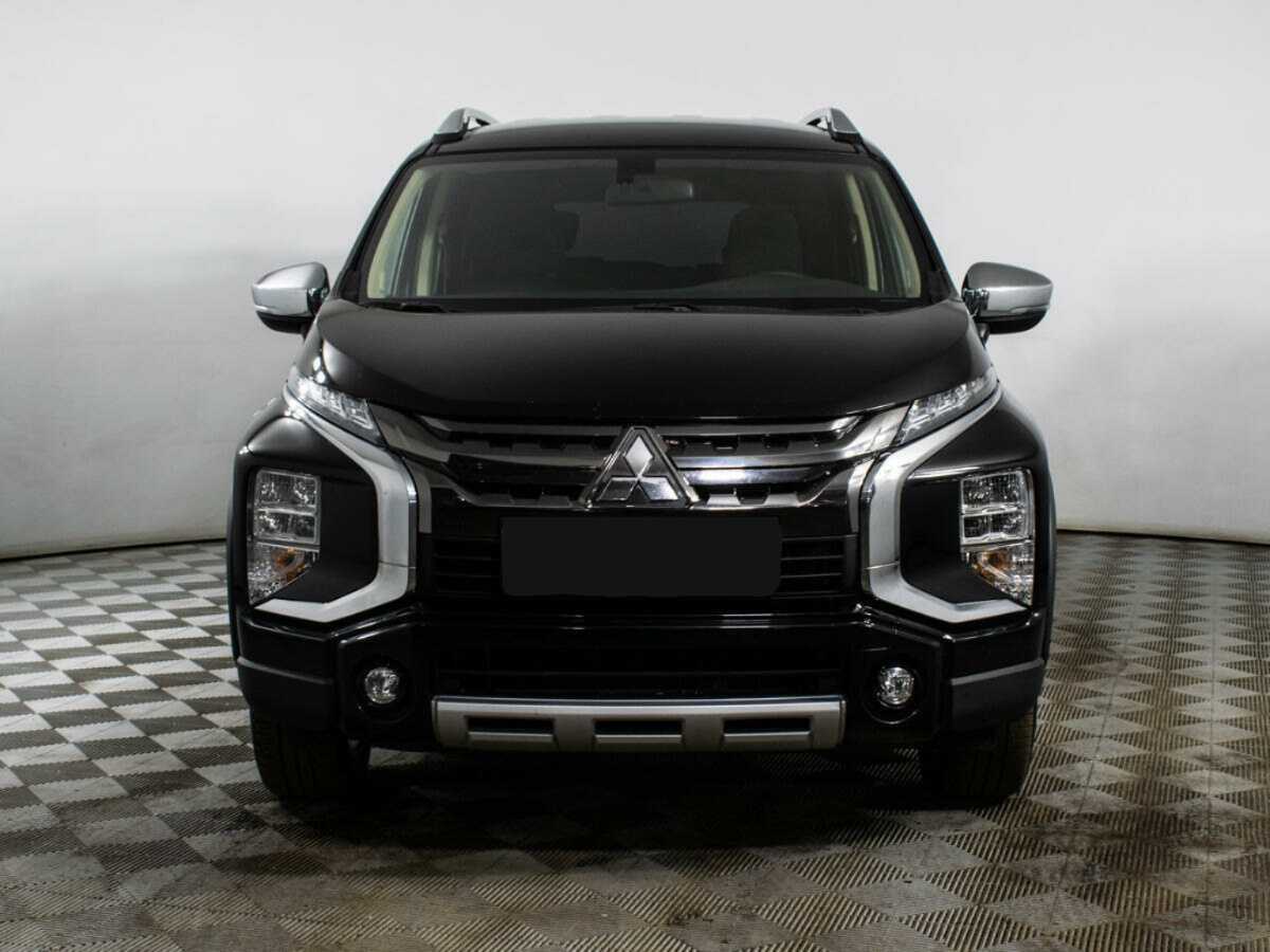 Купить Mitsubishi Xpander с пробегом. Фото: #1